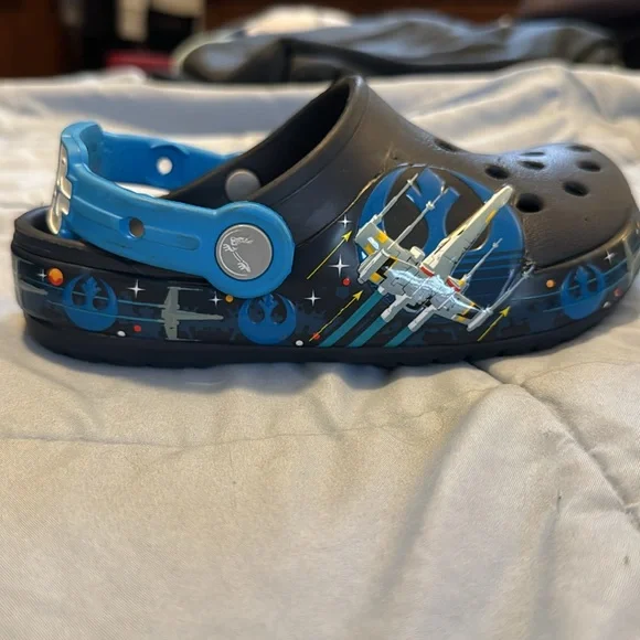 Little kids Star Wars Crocs - Picture 4 of 5